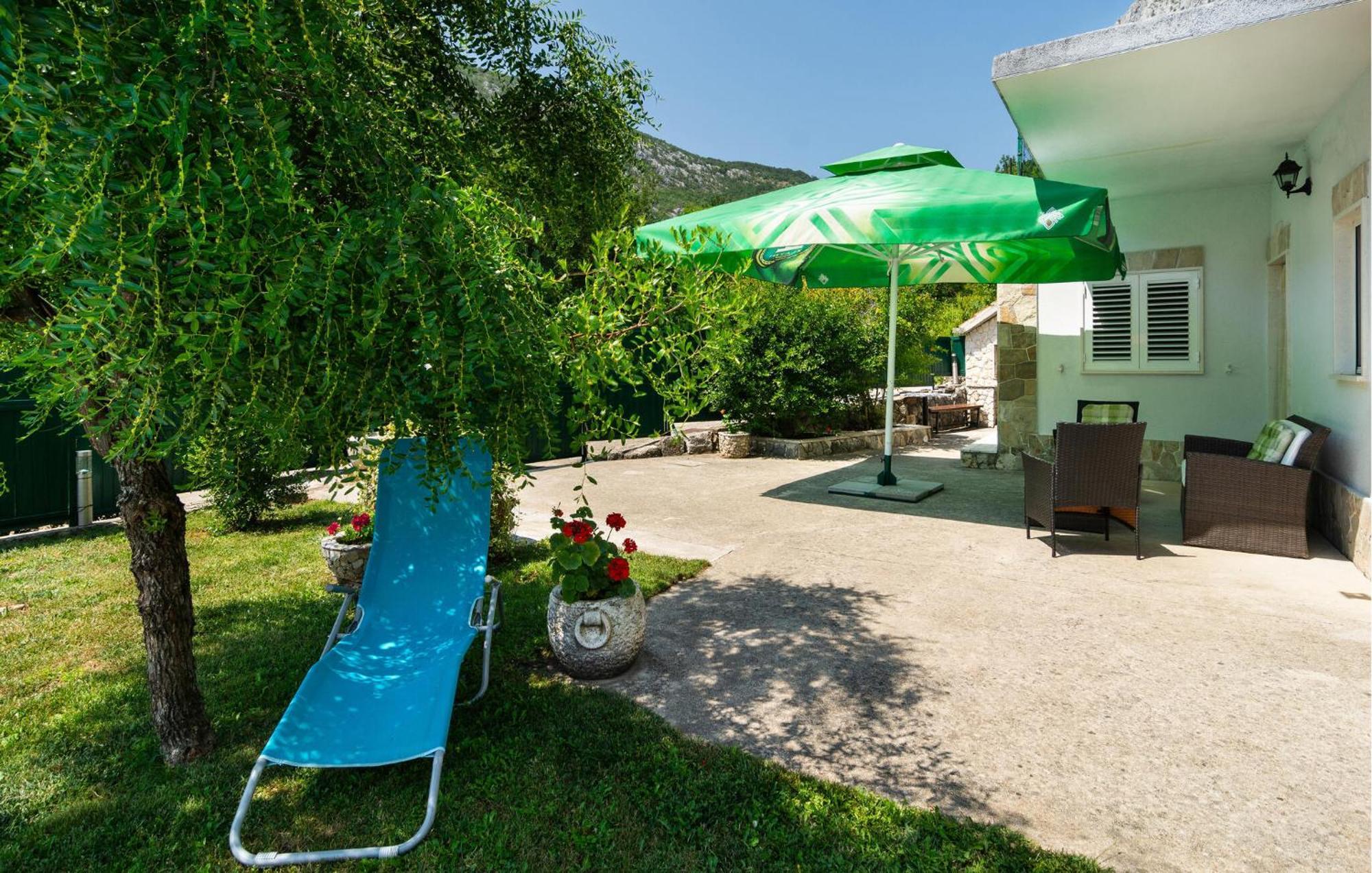 Cozy Home In Podaspilje With Kitchen Svinisce Exterior foto